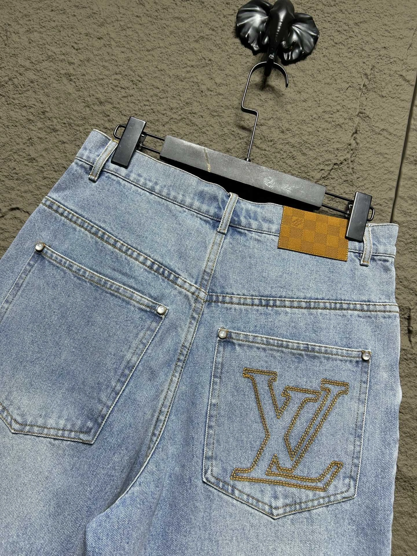 wg.luxury- 8V item:E-F237C1818